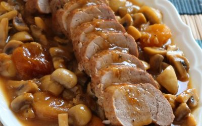 Solomillo de cerdo con champiñones y zanahorias (salsa marrón)